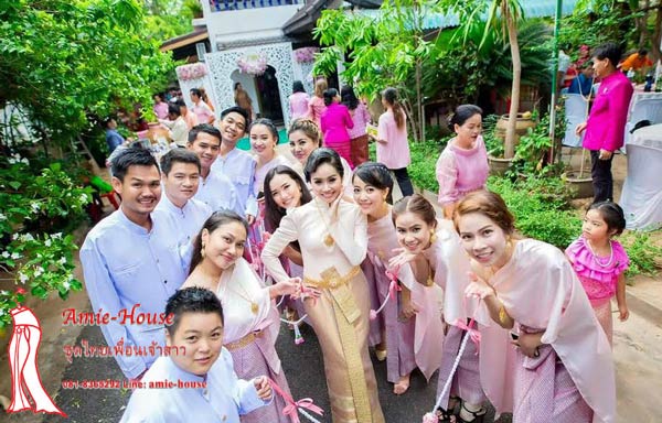 ร้านเช่าชุดเพื่อนเจ้าสาวชุดไทย ร้านเช่าชุดเพื่อนเจ้าสาวชุดไทย