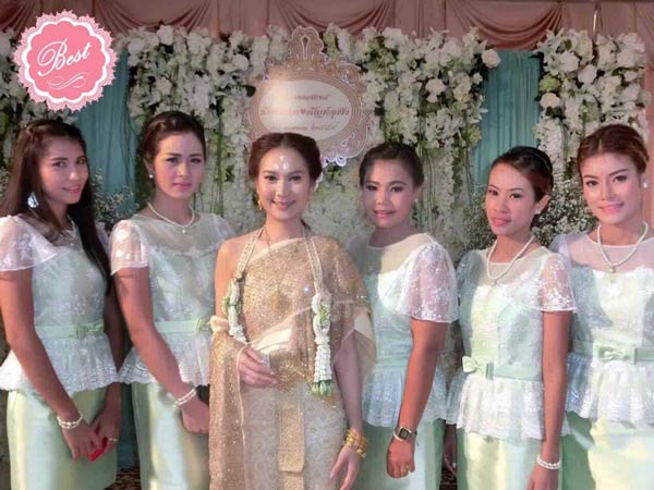 ร้านเช่าชุดเพื่อนเจ้าสาวชุดไทย ร้านเช่าชุดเพื่อนเจ้าสาวชุดไทย