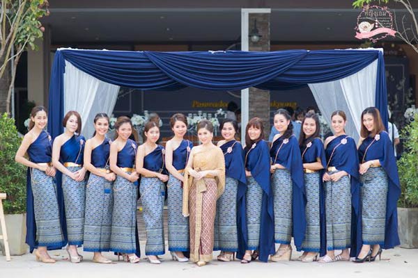 ร้านเช่าชุดเพื่อนเจ้าสาวชุดไทย ร้านเช่าชุดเพื่อนเจ้าสาวชุดไทย