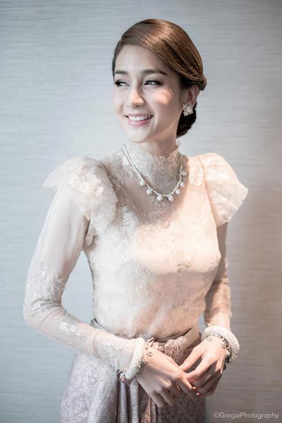 ชุดแต่งงาน เนย โชติกา ชุดแต่งงาน เนย โชติกา