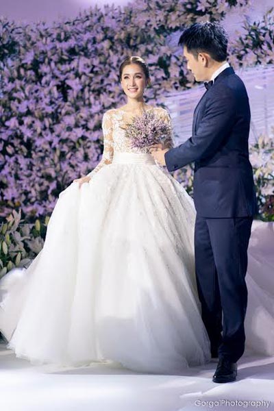 ชุดแต่งงาน เนย โชติกา ชุดแต่งงาน เนย โชติกา