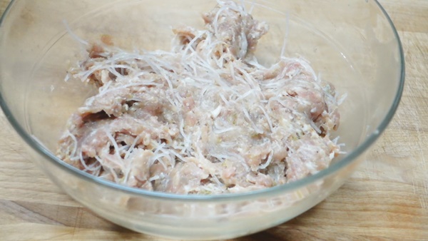 แกงจืดมะระยัดไส้หมูสับ แกงจืดมะระยัดไส้หมูสับ