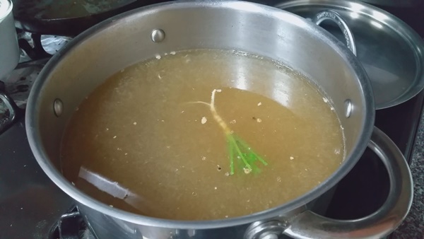 แกงจืดมะระยัดไส้หมูสับ แกงจืดมะระยัดไส้หมูสับ