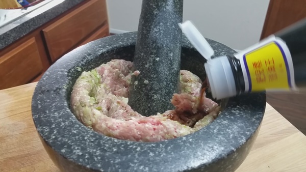 แกงจืดมะระยัดไส้หมูสับ แกงจืดมะระยัดไส้หมูสับ
