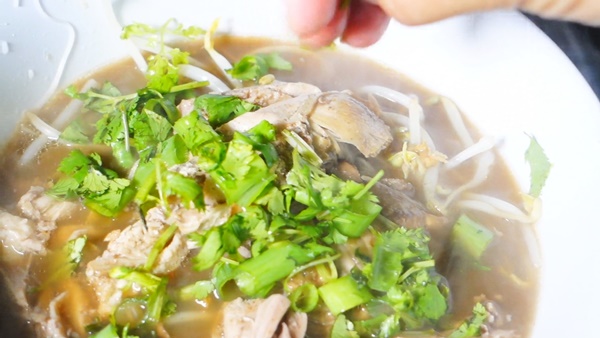 ก๋วยเตี๋ยวเป็ดพะโล้