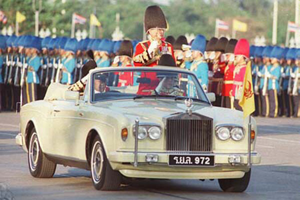 รถยนต์พระที่นั่ง รถยนต์พระที่นั่ง