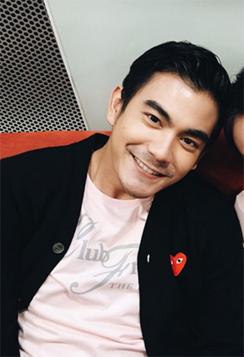 ดาราชายไทยยิ้มสวย ดาราชายไทยยิ้มสวย