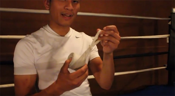 วิธีพันข้อมือนักมวย วิธีพันข้อมือนักมวย