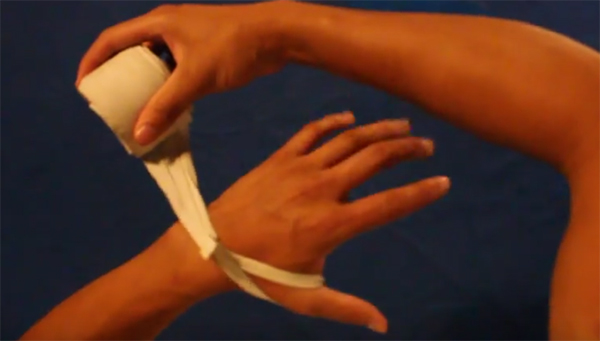 วิธีพันข้อมือนักมวย วิธีพันข้อมือนักมวย