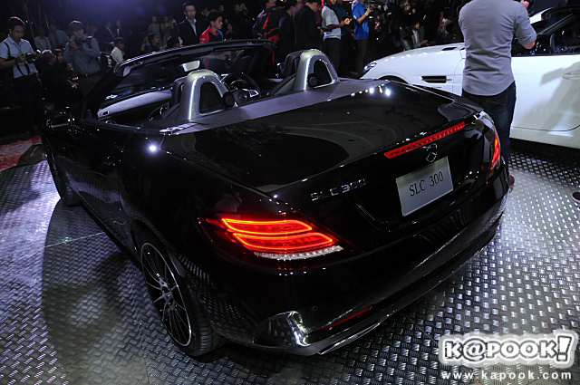 Mercedes-Benz SLC 300 AMG Dynamic Mercedes-Benz SLC 300 AMG Dynamic