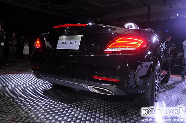 Mercedes-Benz SLC 300 AMG Dynamic Mercedes-Benz SLC 300 AMG Dynamic
