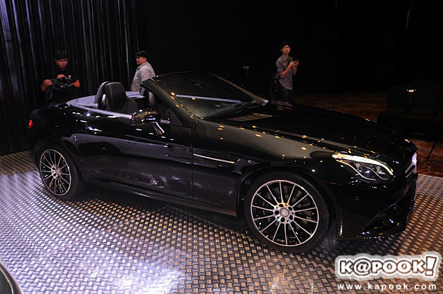 Mercedes-Benz SLC 300 AMG Dynamic Mercedes-Benz SLC 300 AMG Dynamic