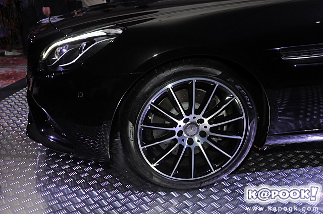 Mercedes-Benz SLC 300 AMG Dynamic Mercedes-Benz SLC 300 AMG Dynamic