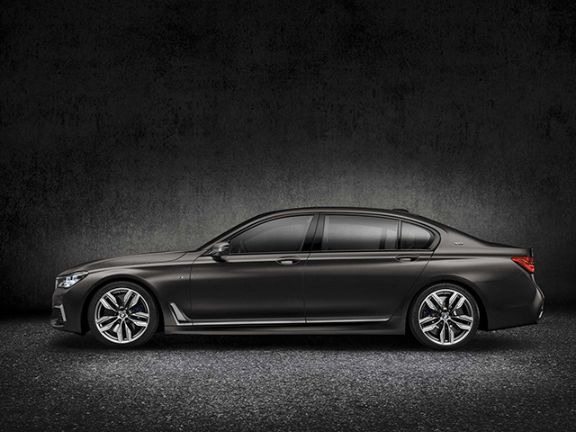 BMW M760Li xDrive 2016 BMW M760Li xDrive 2016