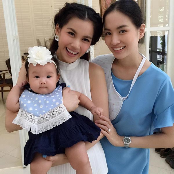 น้องพิพิม ลูกสาวแม่ต่าย ชุติมา น้องพิพิม ลูกสาวแม่ต่าย ชุติมา