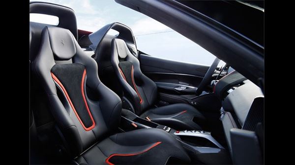 Ferrari J50 รุ่นพิเศษ Ferrari J50 รุ่นพิเศษ