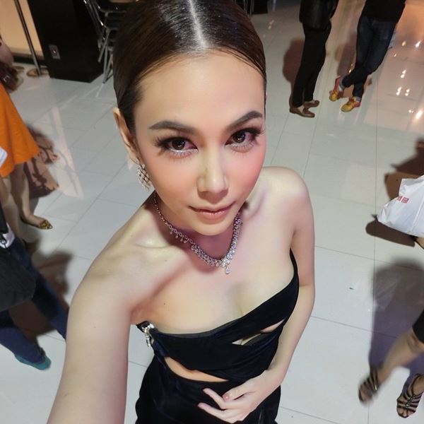 ตอง ภัครมัย ตอง ภัครมัย