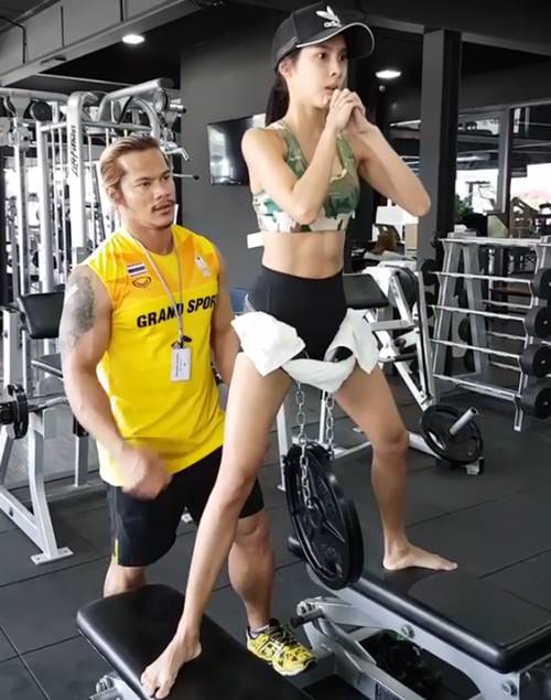 เบเบ้ ธันย์ชนก เบเบ้ ธันย์ชนก