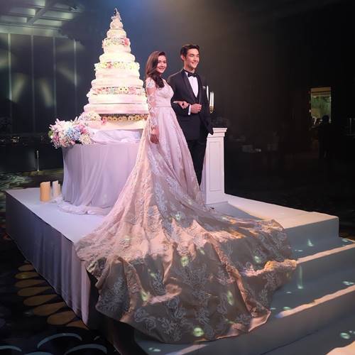 ต้าร์ พศิน อ้อม ประถมาภรณ์ ต้าร์ พศิน อ้อม ประถมาภรณ์
