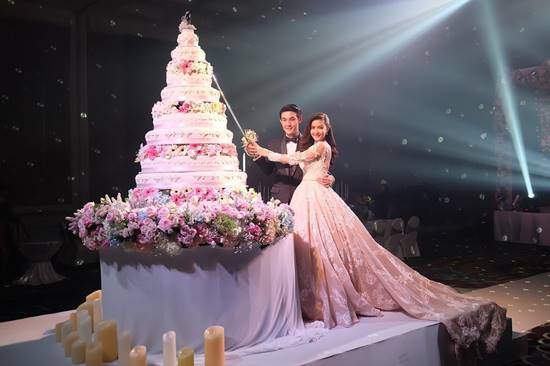 ต้าร์ พศิน อ้อม ประถมาภรณ์ ต้าร์ พศิน อ้อม ประถมาภรณ์