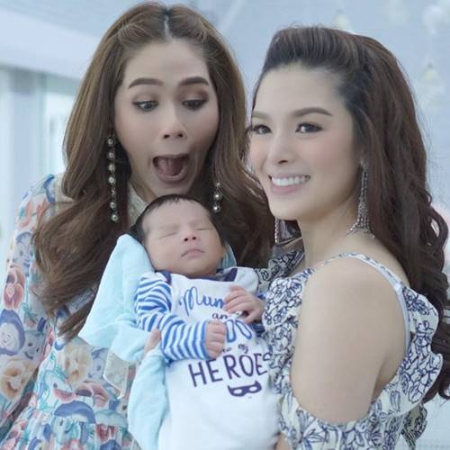น้องดีแลน ชมพู่ อารยา น้องดีแลน ชมพู่ อารยา