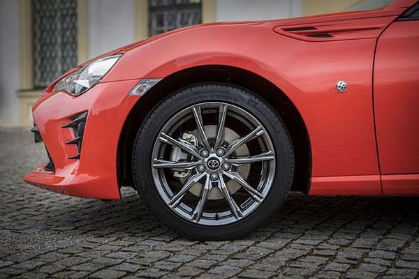 Toyota 860 Special Edition 2017 Toyota 860 Special Edition 2017