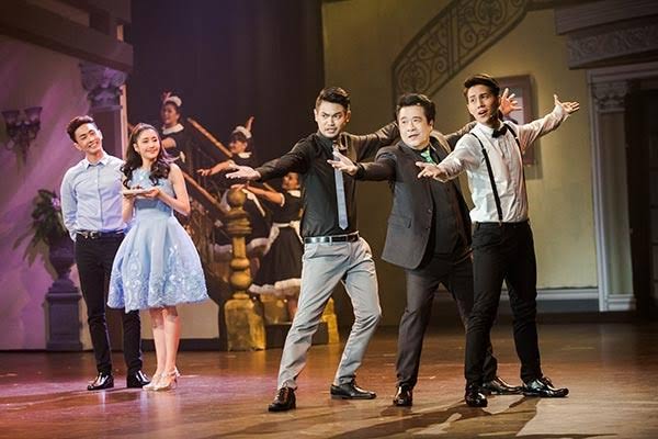 ละครเพลงรื่นอารมณ์แห่งปี ละครเพลงรื่นอารมณ์แห่งปี