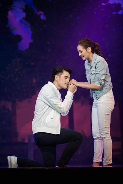 ละครเพลงรื่นอารมณ์แห่งปี ละครเพลงรื่นอารมณ์แห่งปี