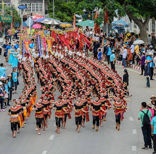 ประเพณีแห่เทียนพรรษา ประเพณีแห่เทียนพรรษา