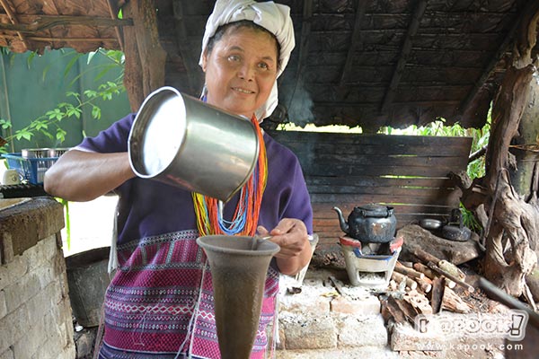 ต้นกาแฟประวัติศาสตร์ของในหลวง ร.9 ต้นกาแฟประวัติศาสตร์ของในหลวง ร.9