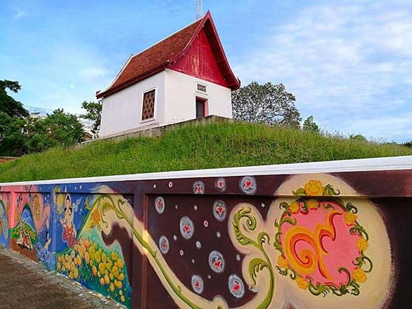 ศิลปะบนกำแพงเมืองคอน ศิลปะบนกำแพงเมืองคอน