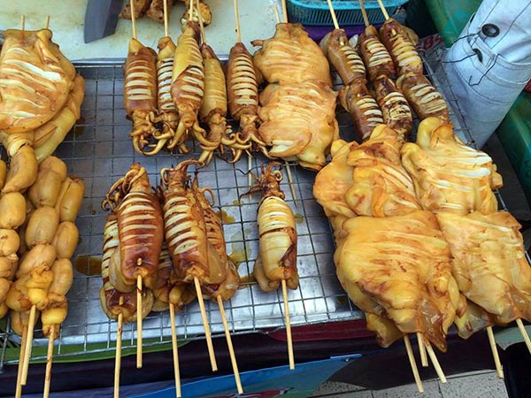ร้านปลาหมึกย่าง ร้านปลาหมึกย่าง