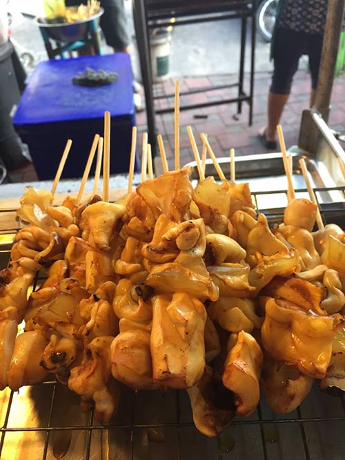 ร้านปลาหมึกย่าง ร้านปลาหมึกย่าง