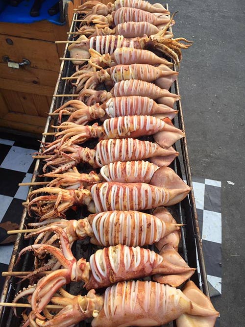 ร้านปลาหมึกย่าง ร้านปลาหมึกย่าง