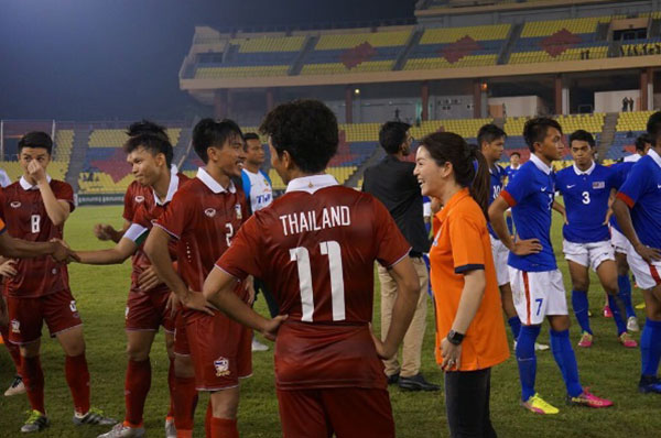 เปิดประวัติ มาดามเดียร์ ผู้จัดการทีมช้างศึก ชุดยู-23 เปิดประวัติ มาดามเดียร์ ผู้จัดการทีมช้างศึก ชุดยู-23