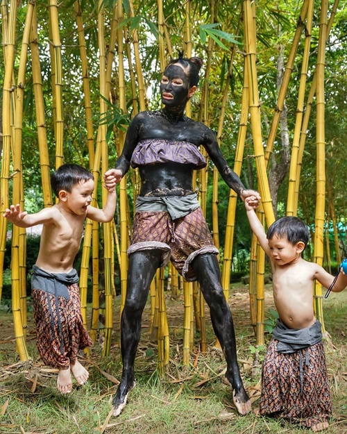 พลอย พลอยพรรณ น้องแพนเตอร์ น้องพูม่า พลอย พลอยพรรณ น้องแพนเตอร์ น้องพูม่า