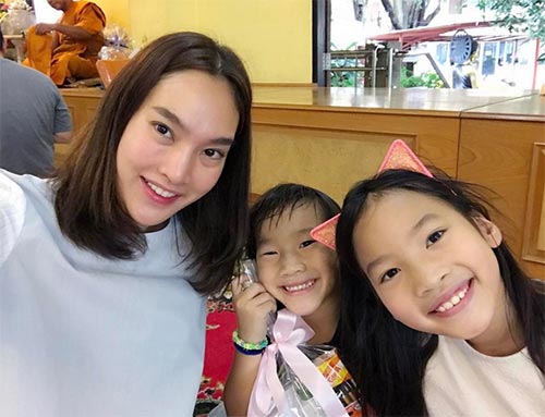 ดารา คุณแม่เลี้ยงเดี่ยว ดารา คุณแม่เลี้ยงเดี่ยว