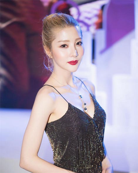 เนย เนโกะจั๊มพ์ เนย เนโกะจั๊มพ์