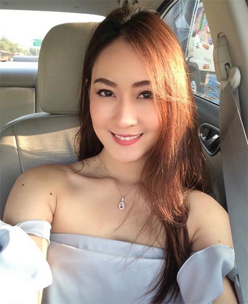 ชมพู่ ภัทราวรรณ พานิชชา ชมพู่ ภัทราวรรณ พานิชชา