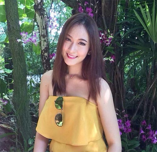 ชมพู่ ภัทราวรรณ พานิชชา ชมพู่ ภัทราวรรณ พานิชชา