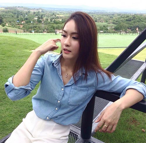 ชมพู่ ภัทราวรรณ พานิชชา ชมพู่ ภัทราวรรณ พานิชชา