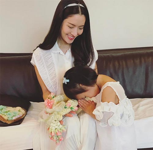 แม่ลูกดารา แม่ลูกดารา