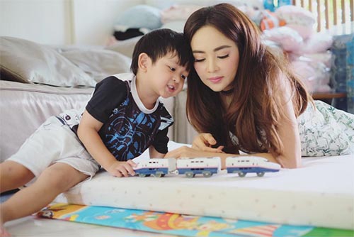 แม่ลูกดารา แม่ลูกดารา