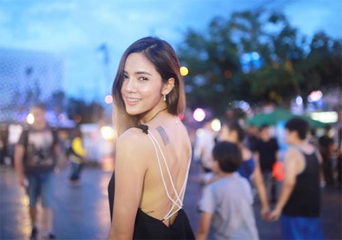 แฟชั่นเปิดหลัง แฟชั่นเปิดหลัง