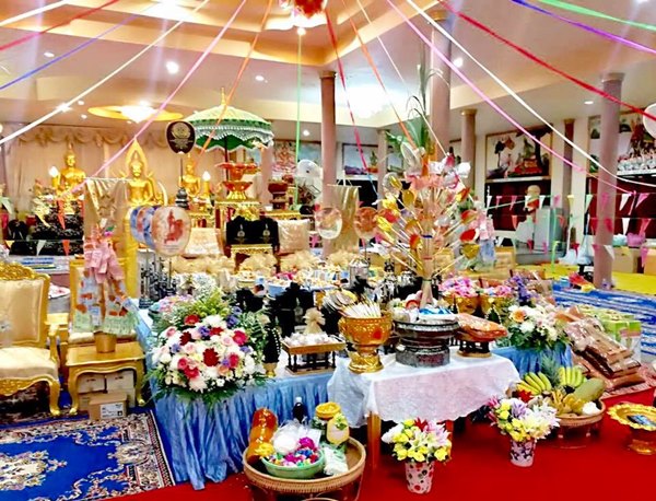 หมอลักษณ์ นำคณะสายบุญ ทอดกฐินคำชะโนด หมอลักษณ์ นำคณะสายบุญ ทอดกฐินคำชะโนด