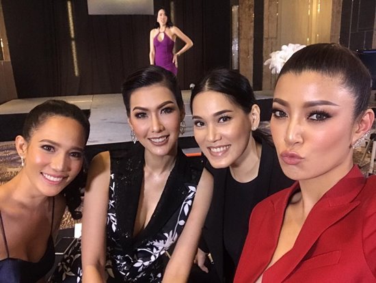 รุ่นพี่มิสยูนิเวิร์ส รวมตัวประชันความสวย ต้อนรับนางงามรุ่นน้อง รุ่นพี่มิสยูนิเวิร์ส รวมตัวประชันความสวย ต้อนรับนางงามรุ่นน้อง