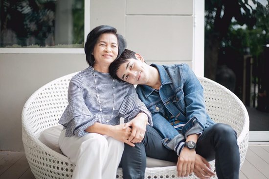 แม่ลูกดารา แม่ลูกดารา