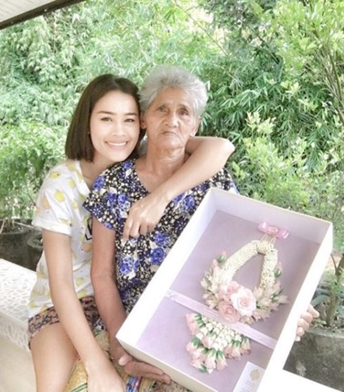แม่ลูกดารา แม่ลูกดารา