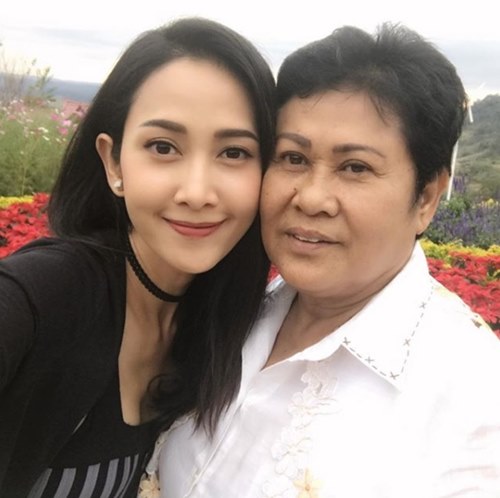 แม่ลูกดารา แม่ลูกดารา