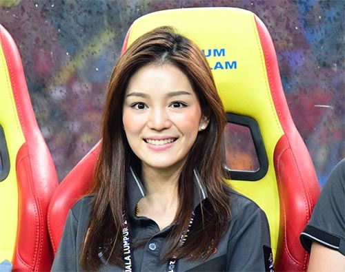 มาดามเดียร์ วทันยา วงษ์โอภาสี มาดามเดียร์ วทันยา วงษ์โอภาสี